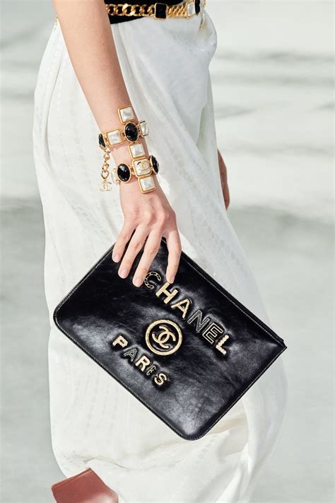 chanel accessories 2020.